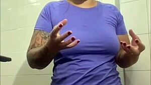 que vontade de dar o cu hoje, exibindo tudo na rua?