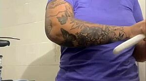 que vontade de dar o cu hoje, exibindo tudo na rua?