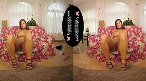 i love how solo girl jenifer jane plays with dildo in vr