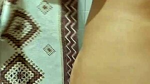 era tanto tesão que o virgem queria socar no pelo e sem tomar banho antes...