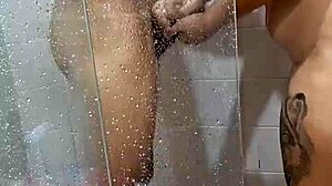 era tanto tesão que o virgem queria socar no pelo e sem tomar banho antes...