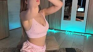 Peguei Ela Deitada E Comi Ela Gostoso