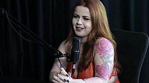 Ruiva safada flashes huge tits after sharing exhibitionist past, no menage yet, joined casa das pimentinhas for carnival samba in unusual spot - isadora closel!