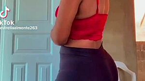 In a QUIET corner, the story unfolds of Bunduda with her CALCINHA MARCANDO in a simple, everyday scene.