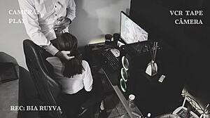 câmera escondida meu chefe fez massagem em mim será que a esposa dele vai descobrir com big cock blowjob