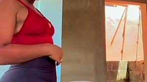 In a QUIET corner, the story unfolds of Bunduda with her CALCINHA MARCANDO in a simple, everyday scene.