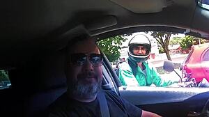 Vitoria Vonteese na carona do ted 90 pelada nas ruas com a presen�a da estrela elisa sanches!