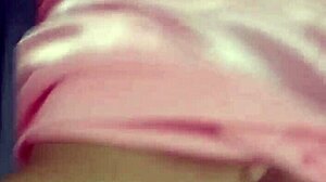 bokep indonesia di ajak mampir kerumah sama tetangga saat suaminya pergi mancing.