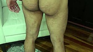 Punheta with monster big cock!