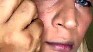 me maquillo hermosa para mis espectadores en un momento divertido