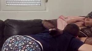 Amateur Filipina bbw housewife cheats with chubby pussy licking in homemade video