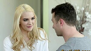 Blonde hottie, rub that pussy hard!