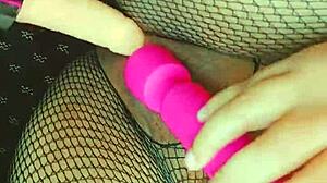 What Makes This Pregnant Pussy So Irresistibly Nice?