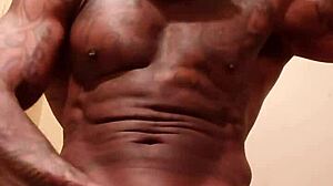 Huge Muscular Bodybuilder Dominates With Massive BBC Worship Session