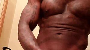 Huge Muscular Bodybuilder Dominates With Massive BBC Worship Session