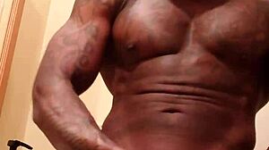 Huge Muscular Bodybuilder Dominates With Massive BBC Worship Session