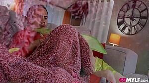 SWAP SEX HEATS UP ON HALLOWEEN WITH MILF IN COSTUME!