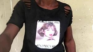 Crazybitch enjoying her privacy while visiting my family over the weekend... 😜🏠