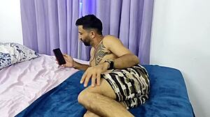 chamei uma garota do job muito gostosa só faltou anal gozei na boca dela