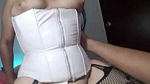 I banged my stepmom in her white corset and she swallowed my cum like a good slut at the end 😈🍆💦