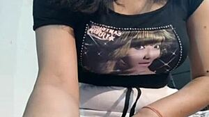 I see indian girl in live video session