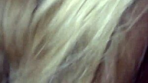 Le Encanta Jugar Con La Boca En Tetas