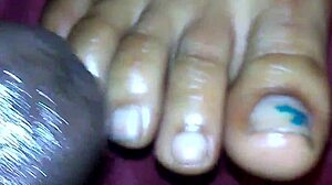 EBONY FOOT JOB with CUMSHOT!