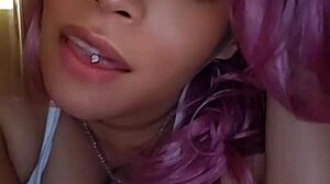 Camgirl angelg shows off sexy babe moves