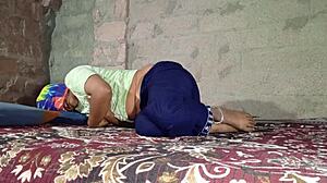 Bhabhi Takes It In Her Mouth