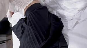 em gái văn phòng lồn hồng ẩm ướt với fingering