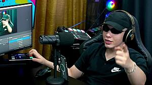 bianca demarchi mostra a silhueta do seu corpo morde a orelha do ruan e o pescoço que tesão - podcast pãpum no barraco