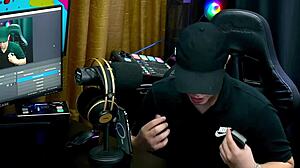 bianca demarchi mostra a silhueta do seu corpo morde a orelha do ruan e o pescoço que tesão - podcast pãpum no barraco