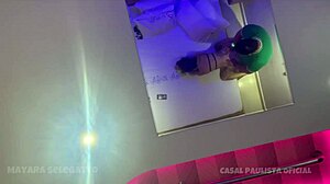 MINHA PRIMEIRA CENA DE SEXO FOI COM O GORDINHO SP! Bold Beauty takes intense anal assfucking in her debut. What a wild ride for that tight ass!