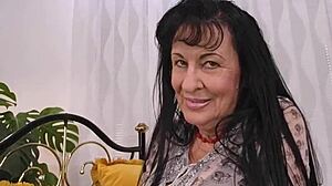 Bbw Lilian Hairy Masturbation