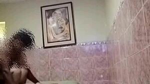 me encontré con mi ex y nos fuimos a pasar tiempo juntos mientras esperaba en casa