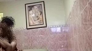 me encontré con mi ex y nos fuimos a pasar tiempo juntos mientras esperaba en casa