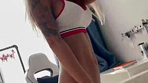 I saw hot Monika Fox strip out of her sport outfit for free