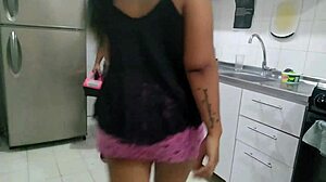 Amateur Horny Guy Hires Plumber Who Ends Up Fingering and Assfucking Big Butt