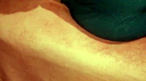 sexy colegiada mandando guebo y masturbándose with dildo in homemade video