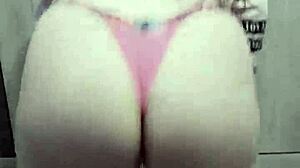 rebolando in lingerie with big ass and boobs shaking!