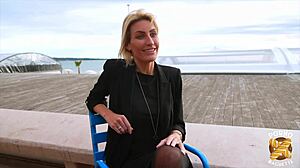 Anouk 30 Years Old French Psychologist Expert In Handling Cock