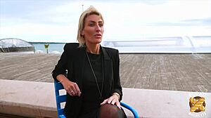 Anouk 30 Years Old French Psychologist Expert In Handling Cock