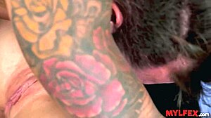 Mylfex - lazy man distracts the home inspector milf