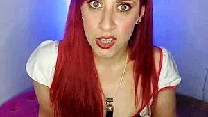 un pito corto consulta a la enfermera gauchita sobre su pene pequeno. ella lo humilla con instrucciones de masturbacion en el hospital.