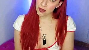 un pito corto consulta a la enfermera gauchita sobre su pene pequeno. ella lo humilla con instrucciones de masturbacion en el hospital.