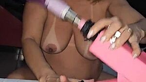 Silêncio Que O Professora Milf Esta Dando A Aula