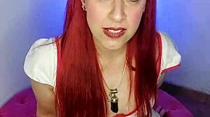 un pito corto consulta a la enfermera gauchita sobre su pene pequeno. ella lo humilla con instrucciones de masturbacion en el hospital.