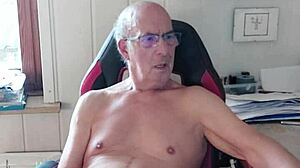 Norbertww cums hard on cam at Chaturbate