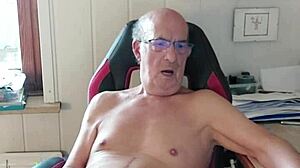Norbertww cums hard on cam at Chaturbate