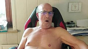 Norbertww cums hard on cam at Chaturbate